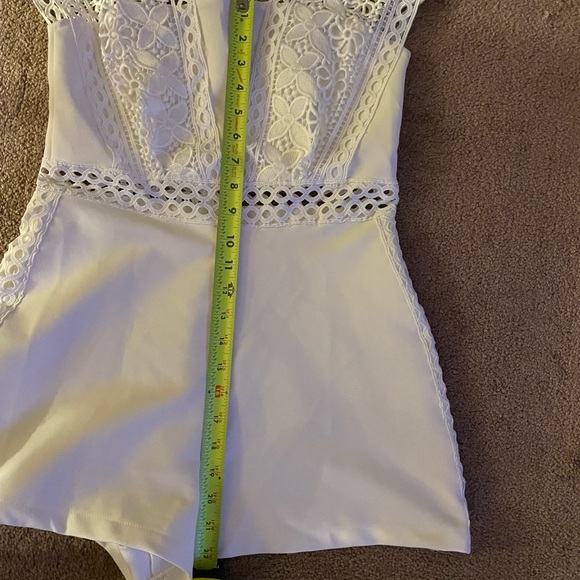 White shorts romper size large in juniors - Picture 9 of 10